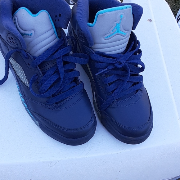 Shoes - Picture 2 of 2